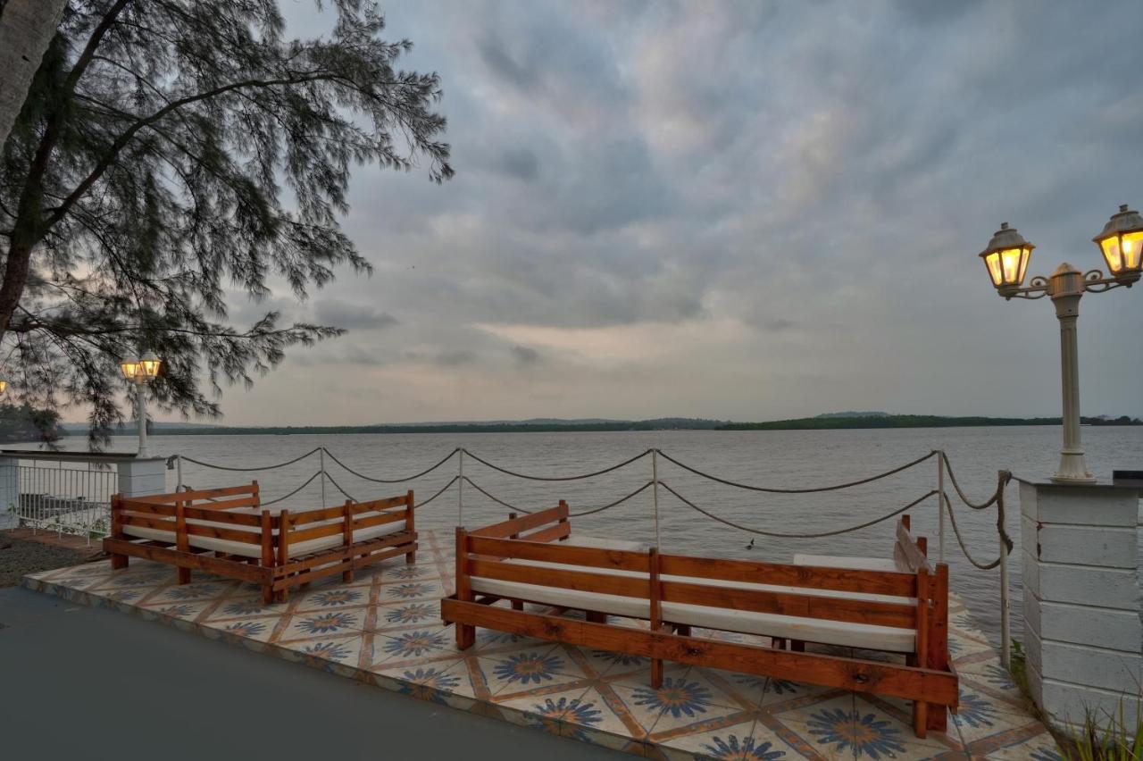 Blu Missel By The River Ribandar Buitenkant foto