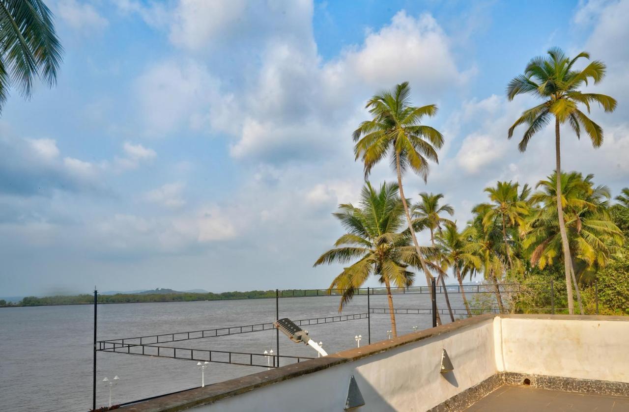 Blu Missel By The River Ribandar Buitenkant foto