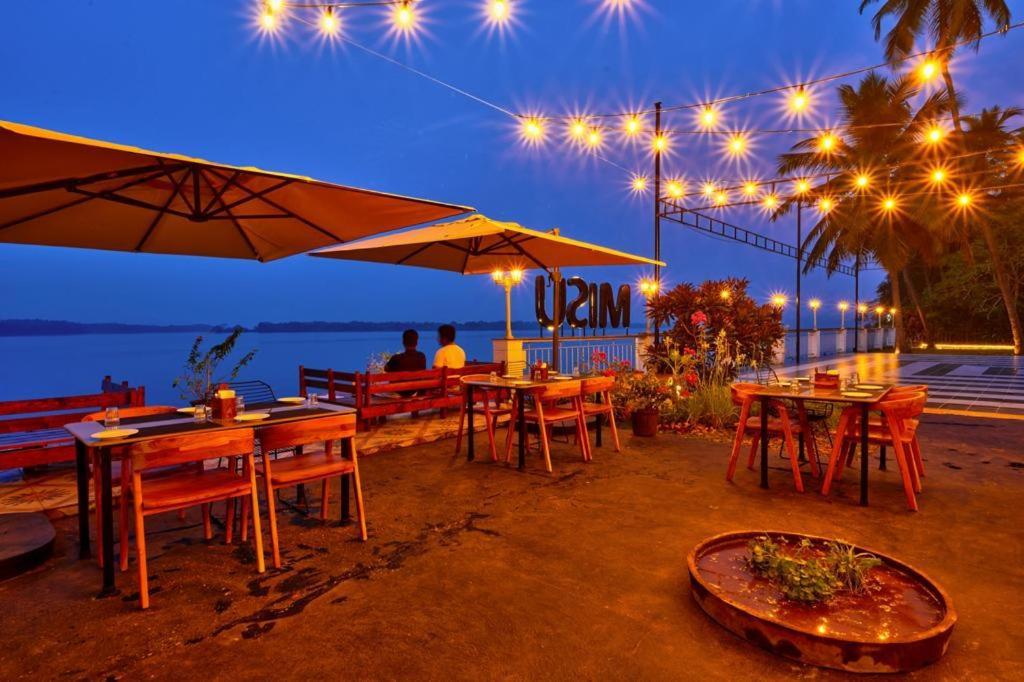 Blu Missel By The River Ribandar Buitenkant foto